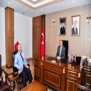 Şanlıurfa’ya atanan yeni defterdar görevine başladı