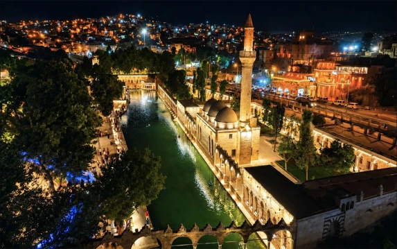 Balıklıgöl yılların yıpranmışlığından kurtuluyor! Sil baştan…
