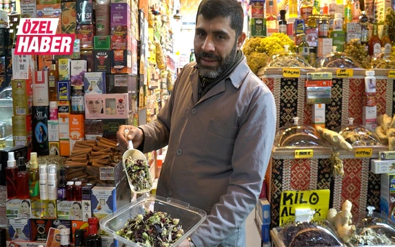 Urfalı aktarın 'sır' karışımı kapış kapış gidiyor! İçinde yok yok...