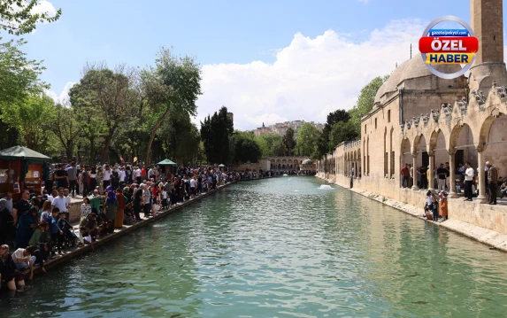 Şanlıurfa’da iğne atsan yere düşmüyor! Akın akın geliyorlar
