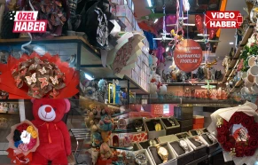 Şanlıurfa’da Sevgililer Günü telaşı! Vitrinler renklendi