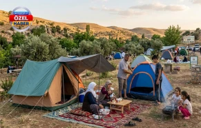 Şanlıurfa'da çadırlı piknik nöbeti! Geceden gidiyorlar...