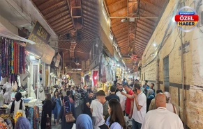 Şanlıurfa’da tarihi çarşıda çifte bereket!