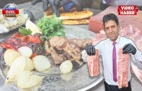 Şanlıurfa'da turistlerin yeni gözdesi "yağlı kara"! Geceleri bile yok satıyor...