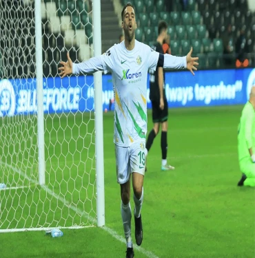 Şanlıurfaspor’un eski golcüsü futbolu bıraktı! 1. Ligi’n efsanesi…