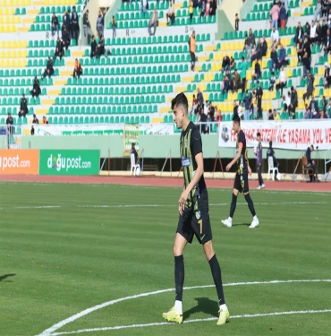 Şanlıurfaspor’a kendi sahasında soğuk duş! Zirve yarışında kayıp