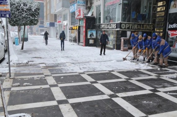 Beyaz gelinlik yolda…
