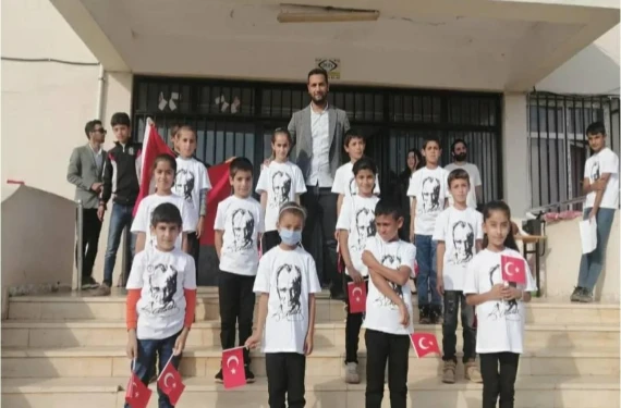 Yeni nişanlanmıştı...