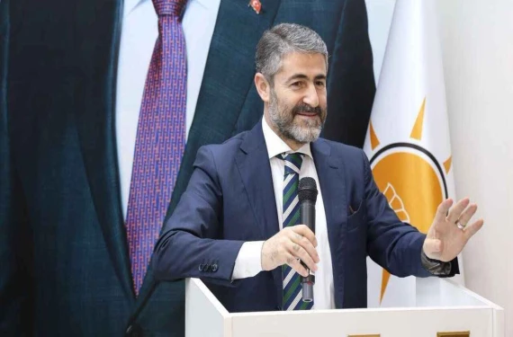 Kriz Urfalı eski bakanı da vurdu!