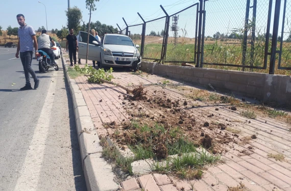 Kaldırıma çıktı