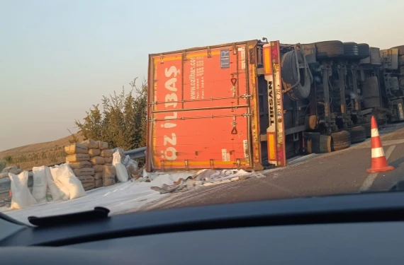 Yol trafiğe kapatıldı