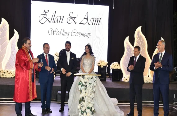 Oğlu dünya evine girdi