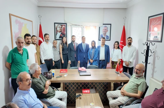 Yeni başkan görevine başladı