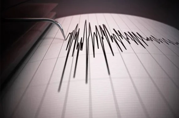 Deprem bölgesi sallanıyor