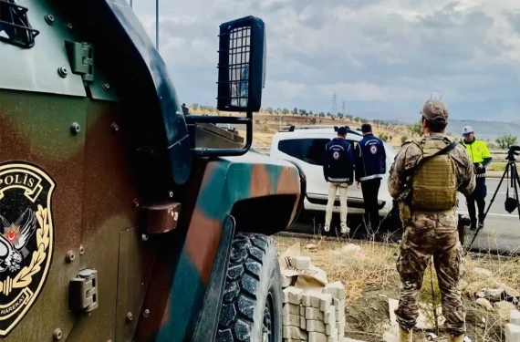 Yüzlerce düzensiz göçmen yakalandı