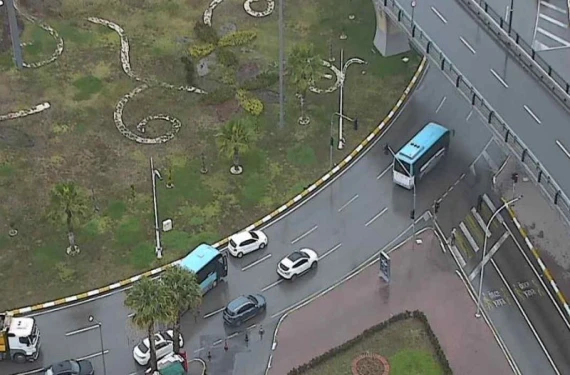 Trafik kitlendi