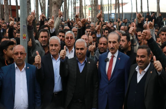 Yeniden aday olacağını açıkladı! İşte partisi