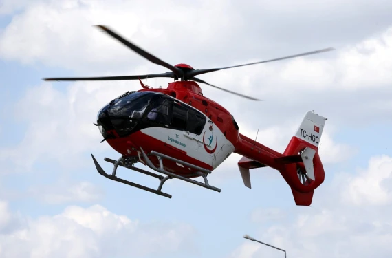 Ambulans helikopterle sevk edildi