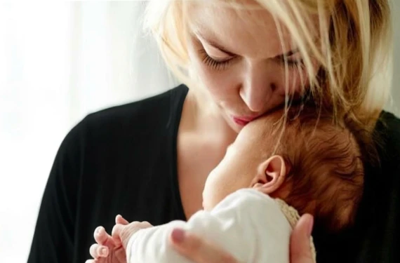 Doğum ve babalık izinleri artıyor