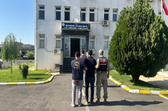 Nitelikli suçlardan aranan şahıs yakalandı