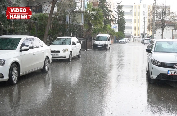 Sağanak ve dolu şehri esir aldı