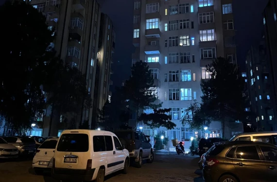 Kızı ve arkadaşı gözaltına alındı