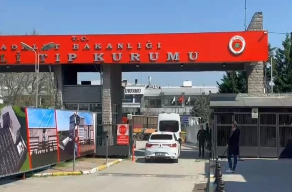 İki isme yurt dışı yasağı
