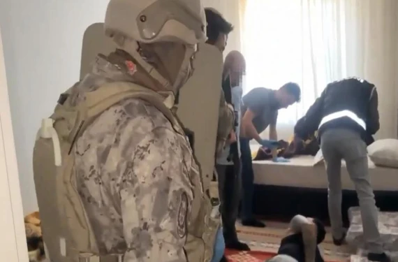 Çok sayıda gözaltı...
