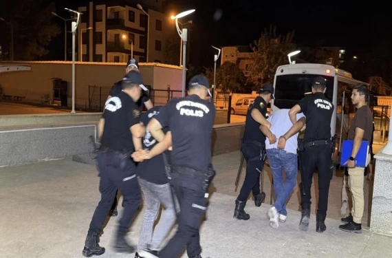 5 şüpheli tutuklandı