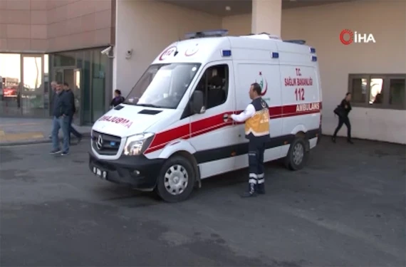 Baba öldü, kızı yaralandı