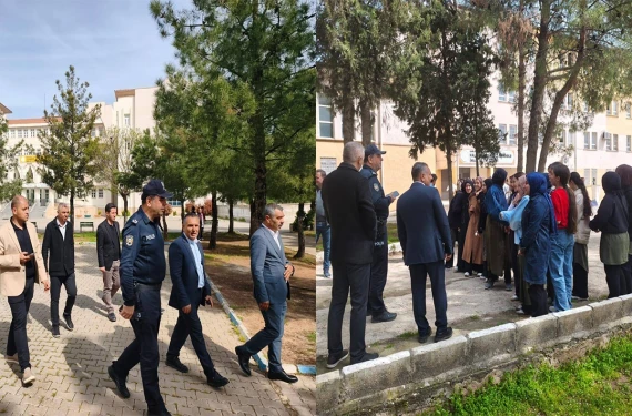 Şanlıurfa'da polisler okul önlerinde!