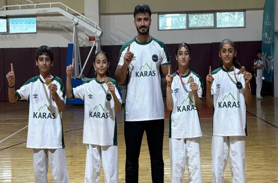 Ağrı'da kürsü hedefliyorlar