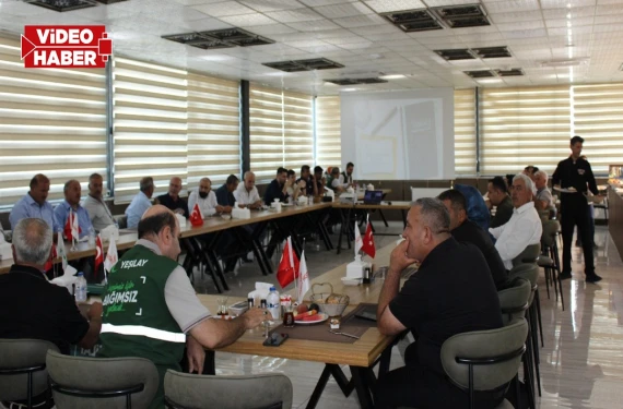 Yeşilay ve muhtarlar bir araya geldi