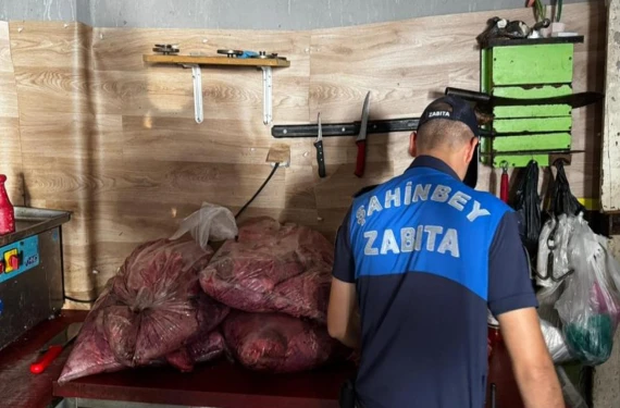 Yarım ton bozuk ciğer ele geçirildi