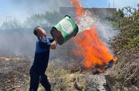 Her yer alev aldı...