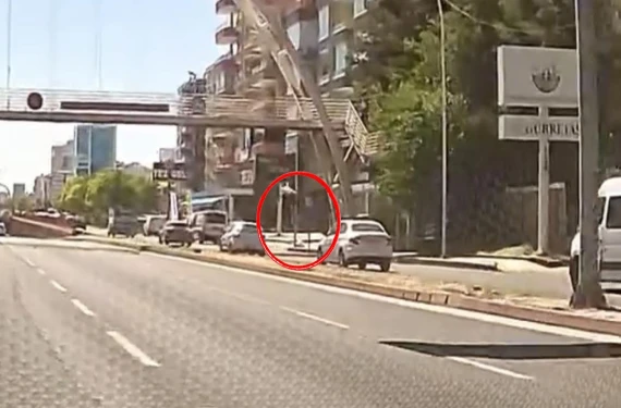 Üst geçitten düşen kişi ağır yaralandı