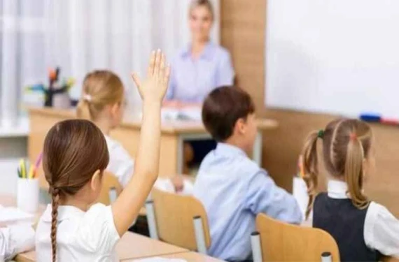 Öğrenciler yeniden sıralarda
