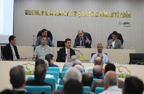 Başkan Gülpınar, açtı ağzını yumdu gözünü!