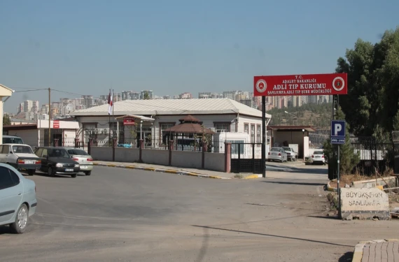 Feci şekilde can verdi!