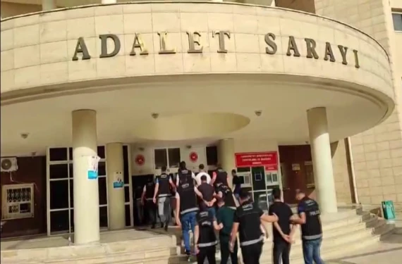 Aralarında cinayet zanlıları da var