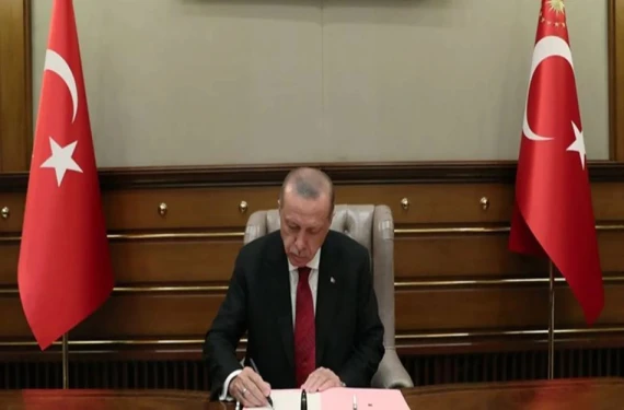 İki bakan değişti