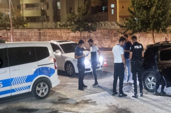 Binlerce kişiye kimlik kontrolü