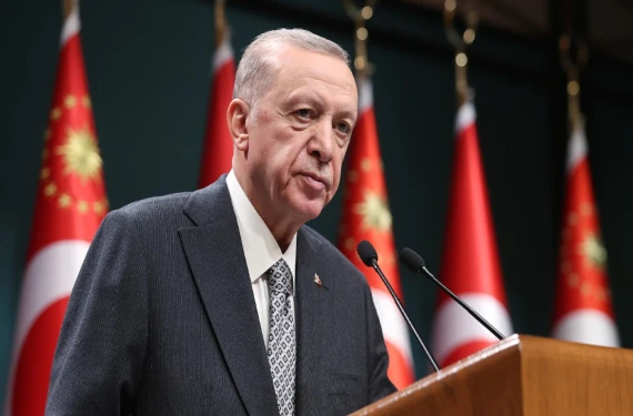 AK Parti kampa giriyor