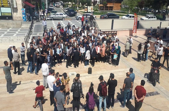 DEM Parti, Hilvan ve Halfeti'deki seçim yenileme kararına tepki gösterdi
