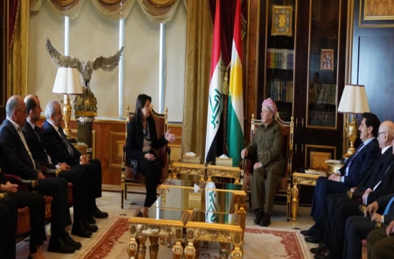 Mesut Barzani ile  görüştü