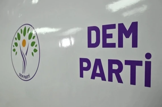 DEM Parti: