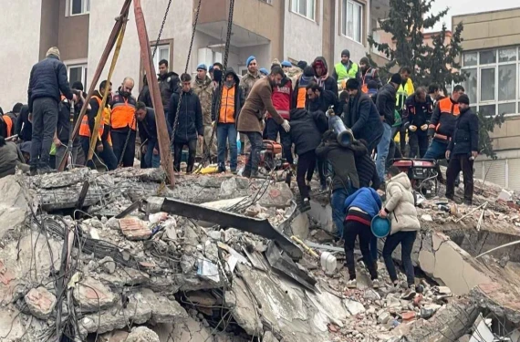 Deprem bölgesinde yıkım skandalı: