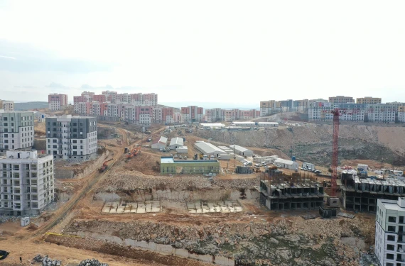 İlk kura çekimi ve anahtar teslimi bugün Hatay'da