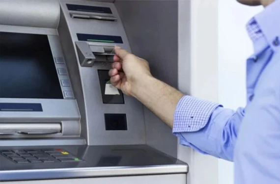 Şubelerini kapatıyor