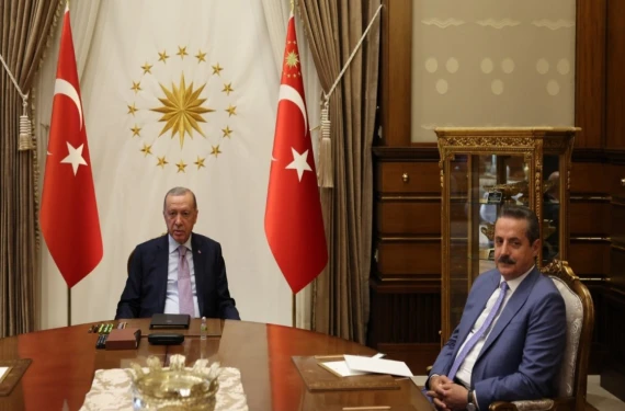 Gündemde kabine değişikliği, dillerde eleştiri!